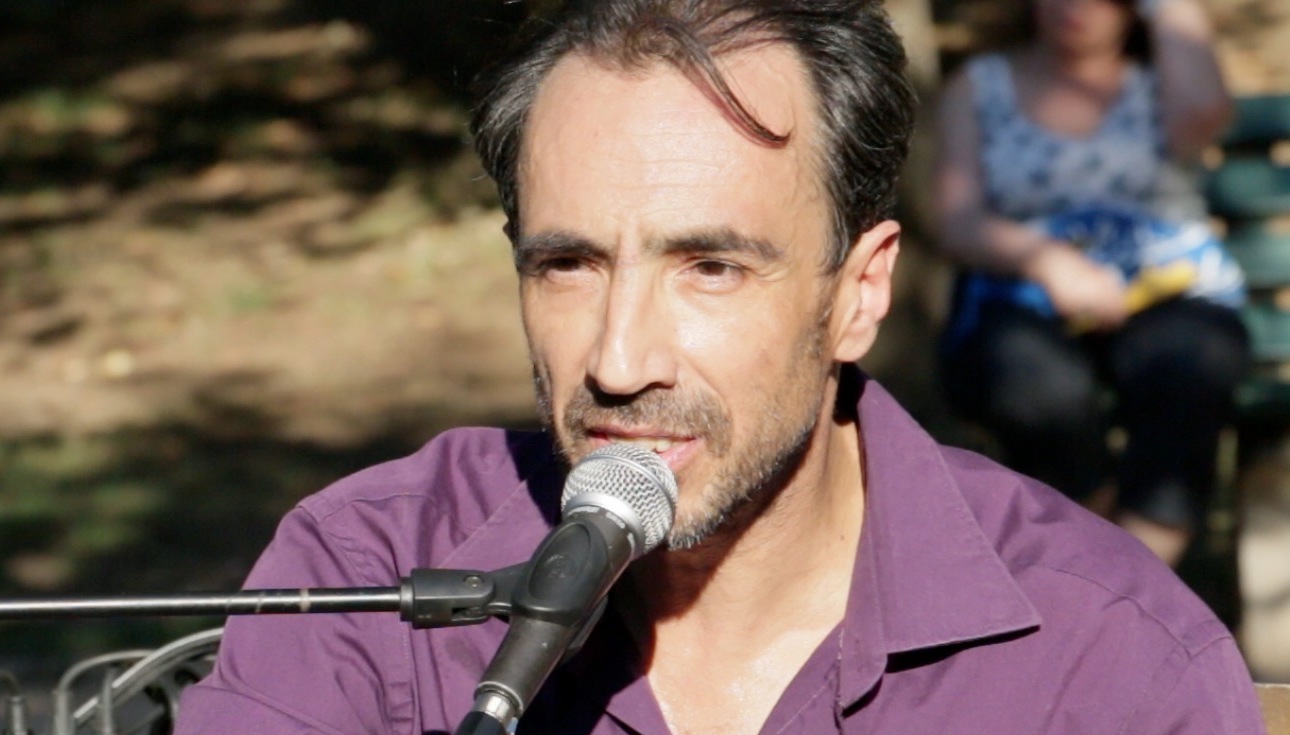 You are currently viewing Serge Sana