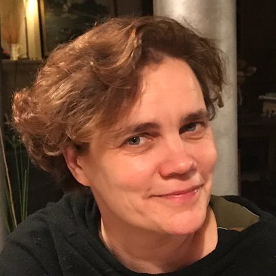 You are currently viewing Sophie Guenebaut