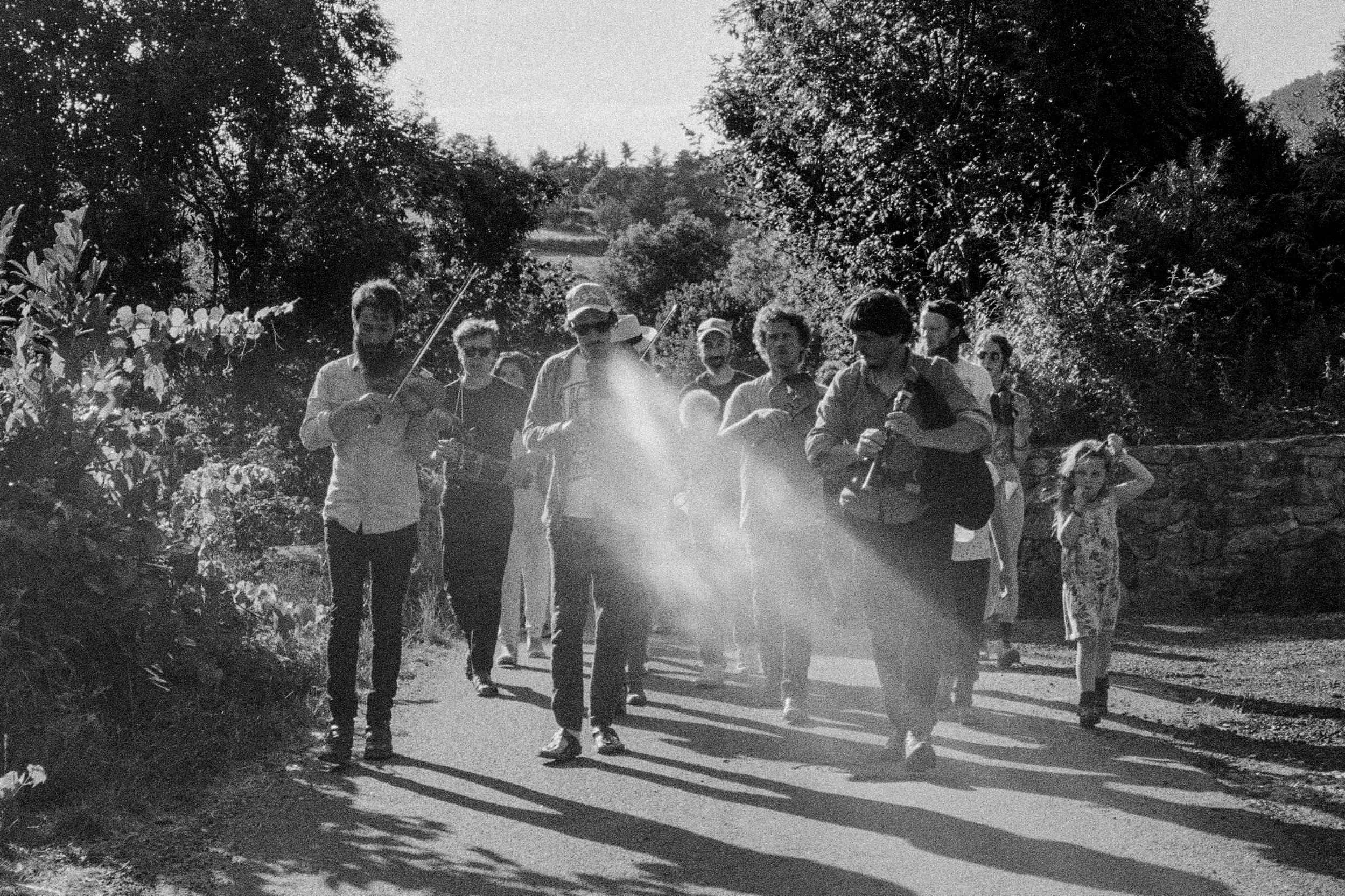 You are currently viewing Des membres du collectif La Nòvia